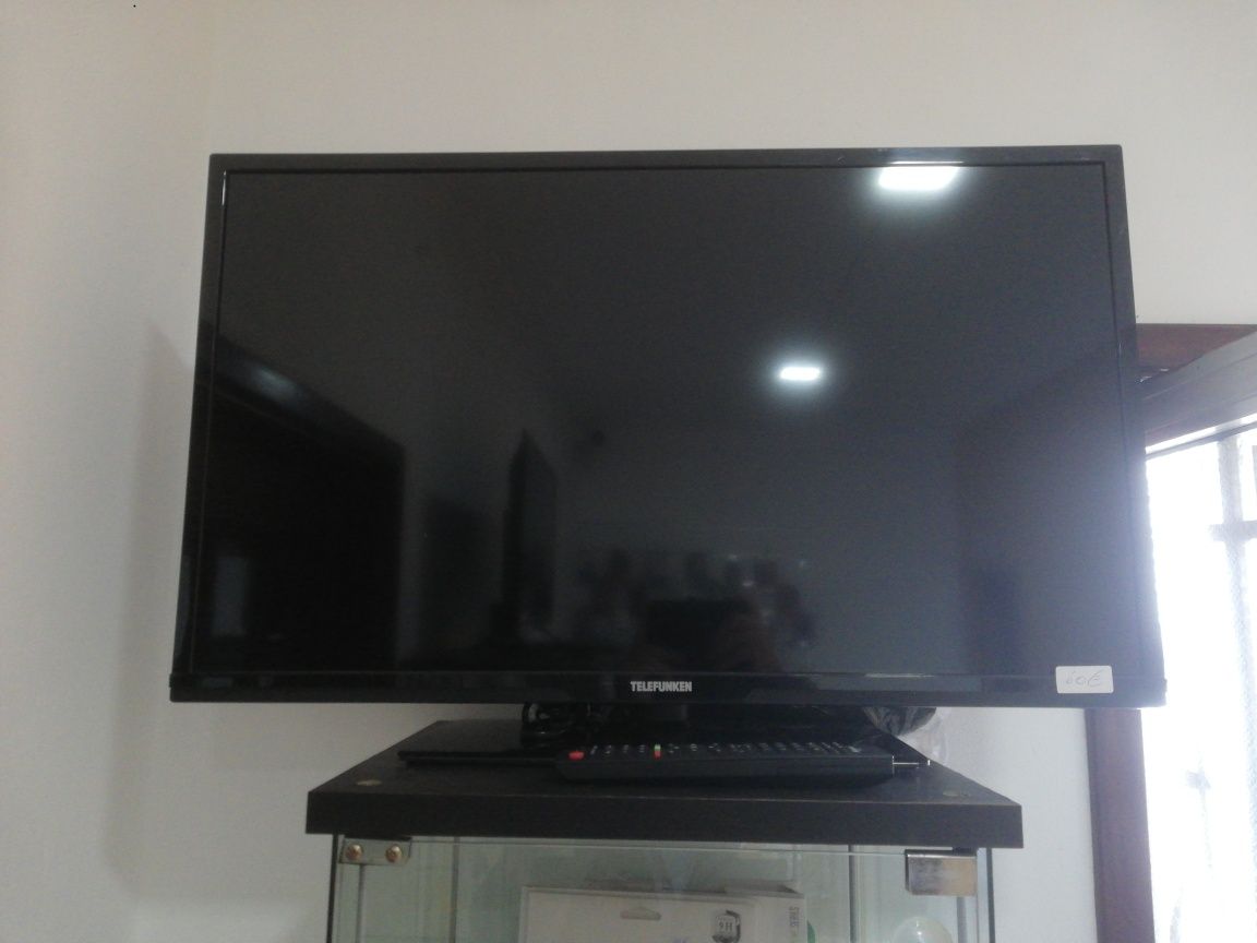 TV led telefunken de 32 polegadas