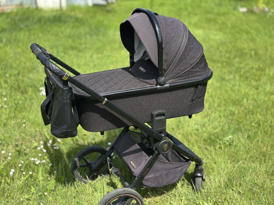 Wózek dziecięcy Venicci Tinum 2.0 Stylish Black gondola spacerówka