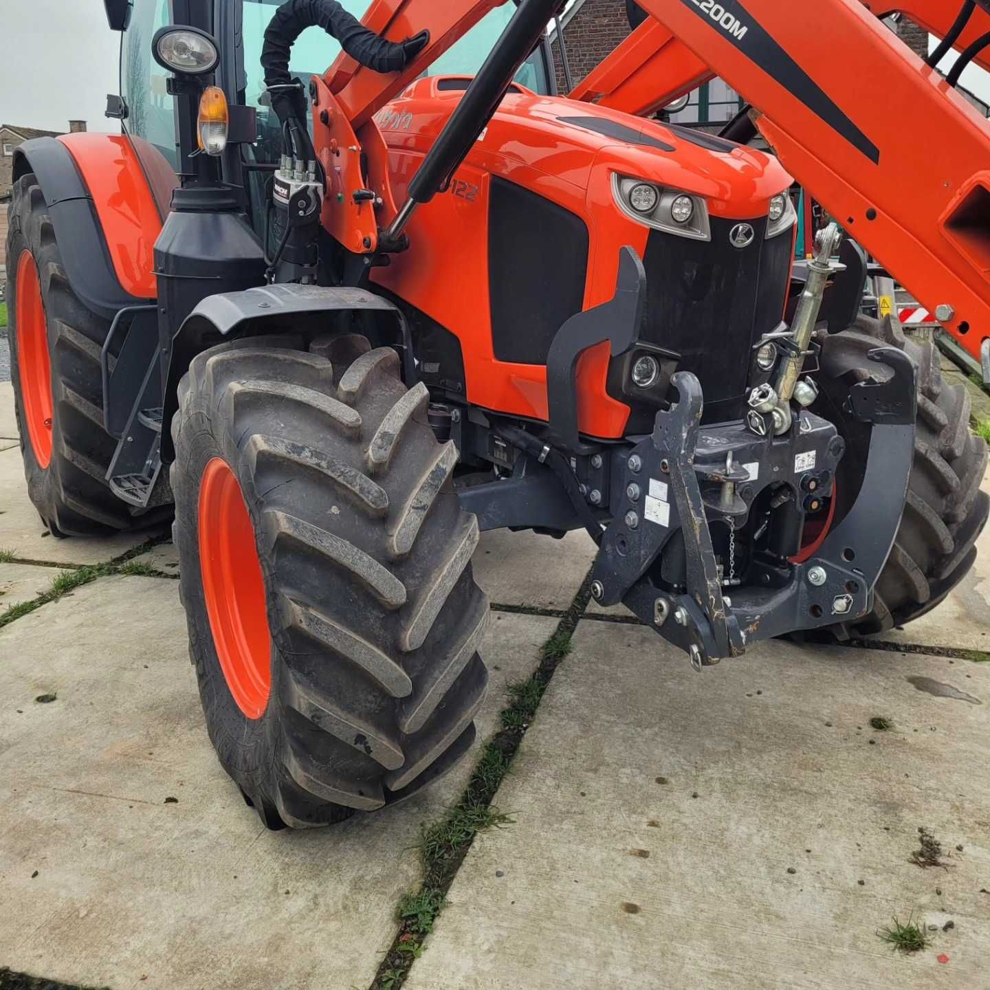 Kubota M6-122 rok 2023