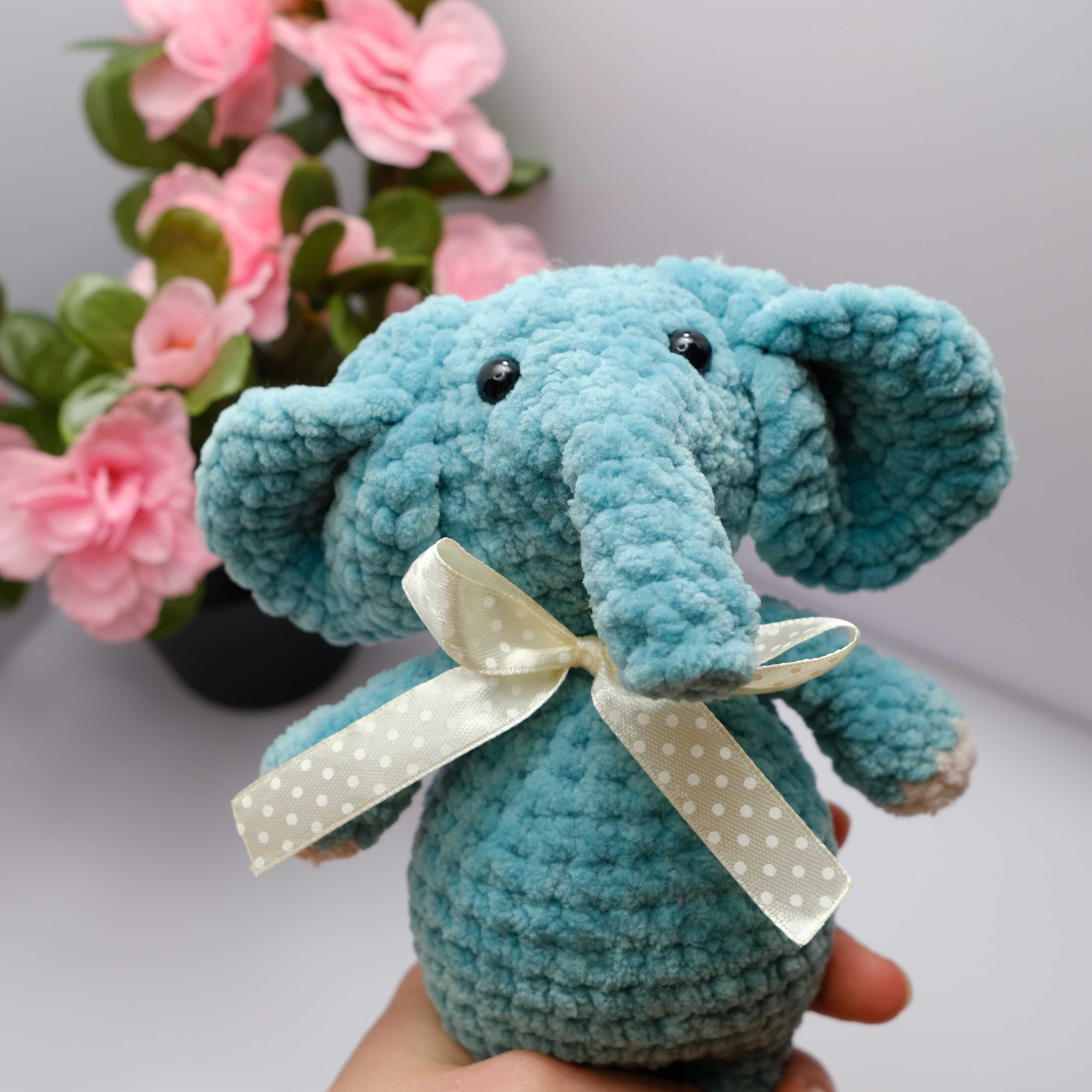 Pluszowa maskotka Słonik Słoń amigurumi handmade rękodzieło