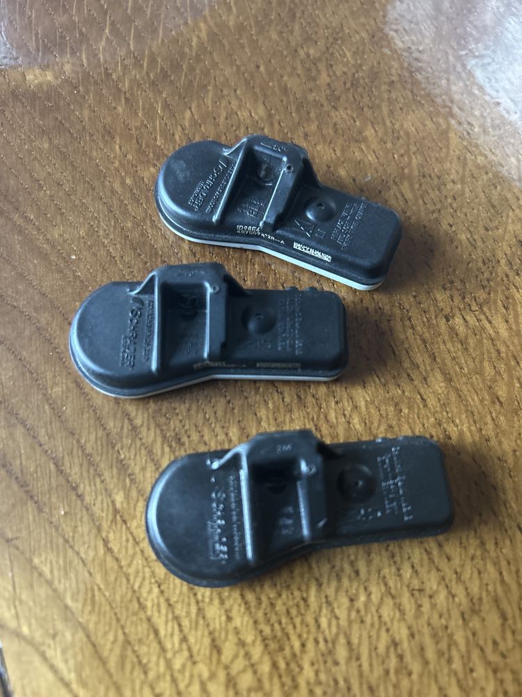Czujnik TPMS ciśnienia opon Renault schrader