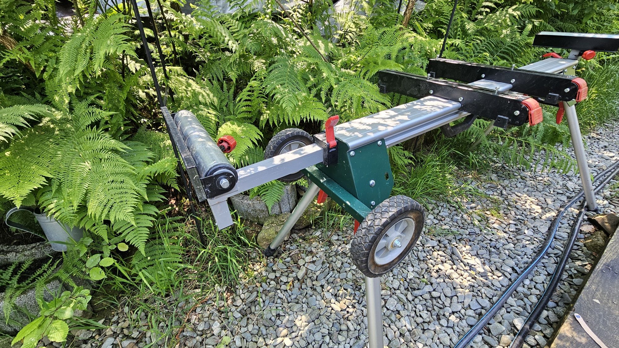 Podstawa Metabo KSU 401 do pił ukośnic