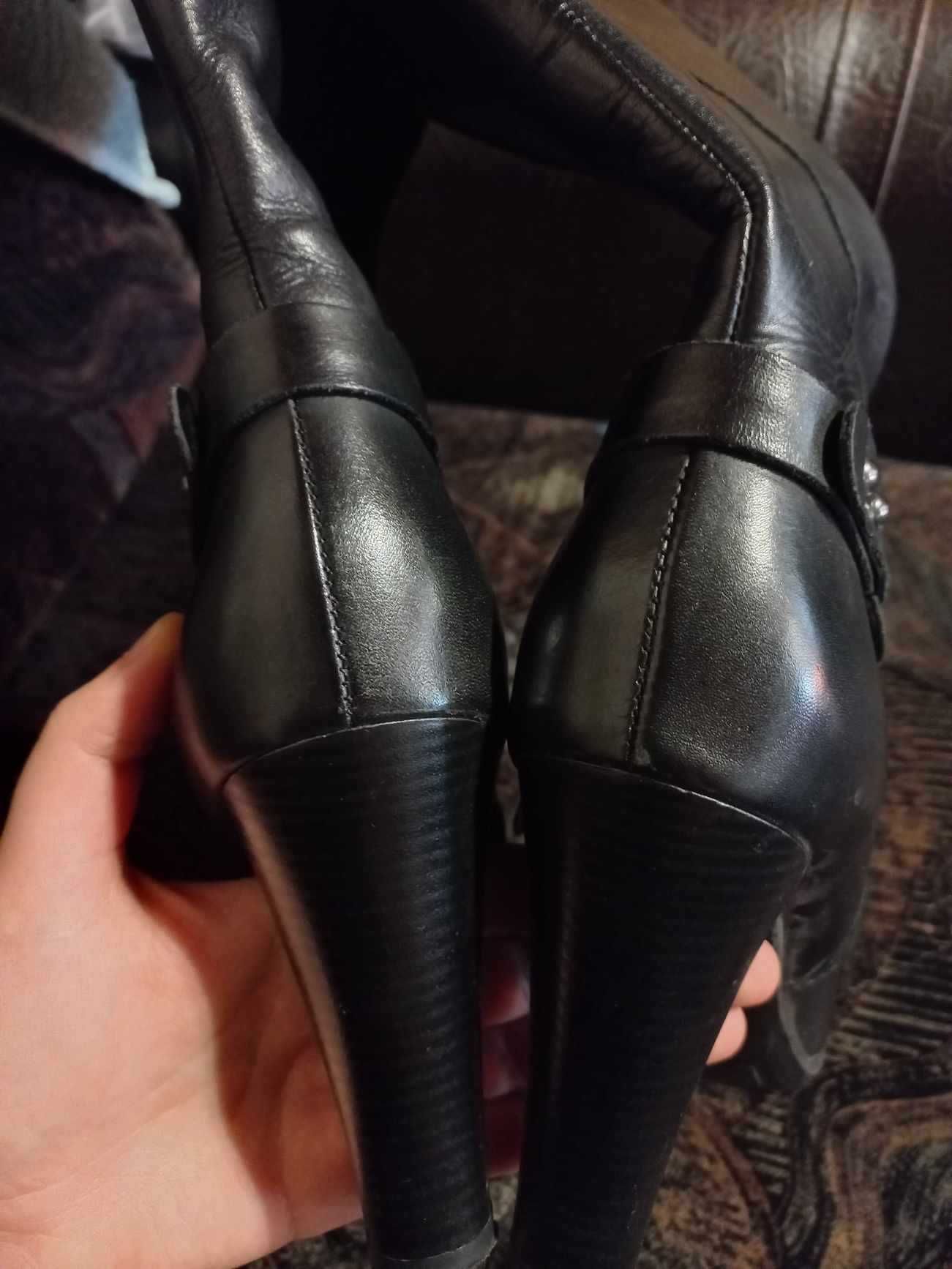 - 75% Kozaki Lasocki damskie czarne 39