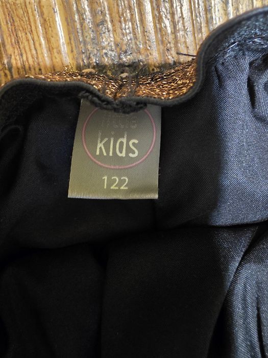 Wystrzałowa spódniczka z cekinami