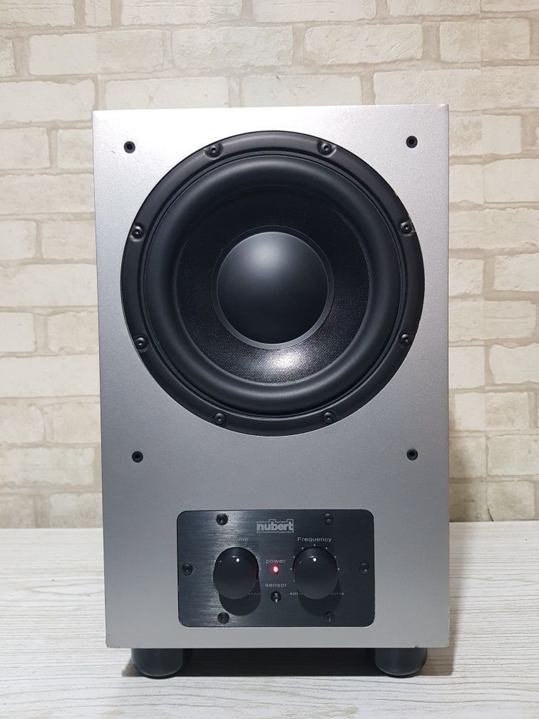 235Вт Активний сабвуфер/активный сабвуфер Nubert SM-251 б/у +1 б/с, з
