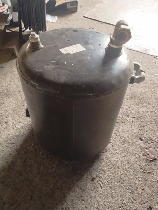 Zbiorniczek wyrównawczy do co