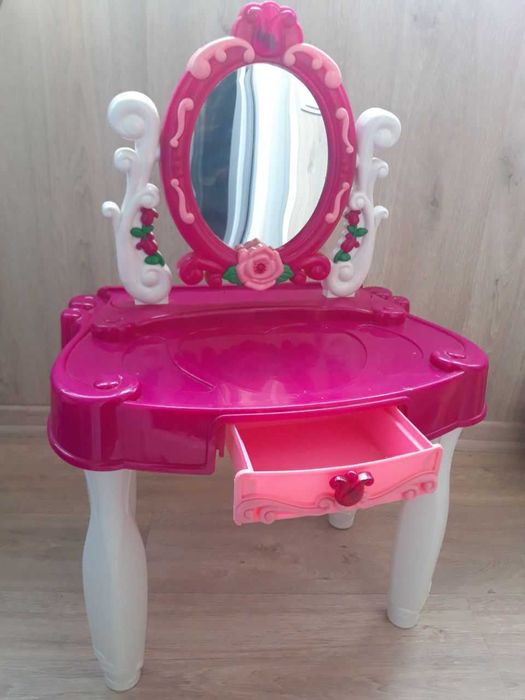Трюмо дитяче для дівчинки