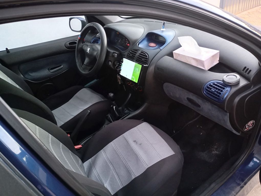 PEUGEOT 206 Hatchback (2A/C) 1.1 i 
Ano 2000
Poder: 60cv
Motor 1.1 L
E