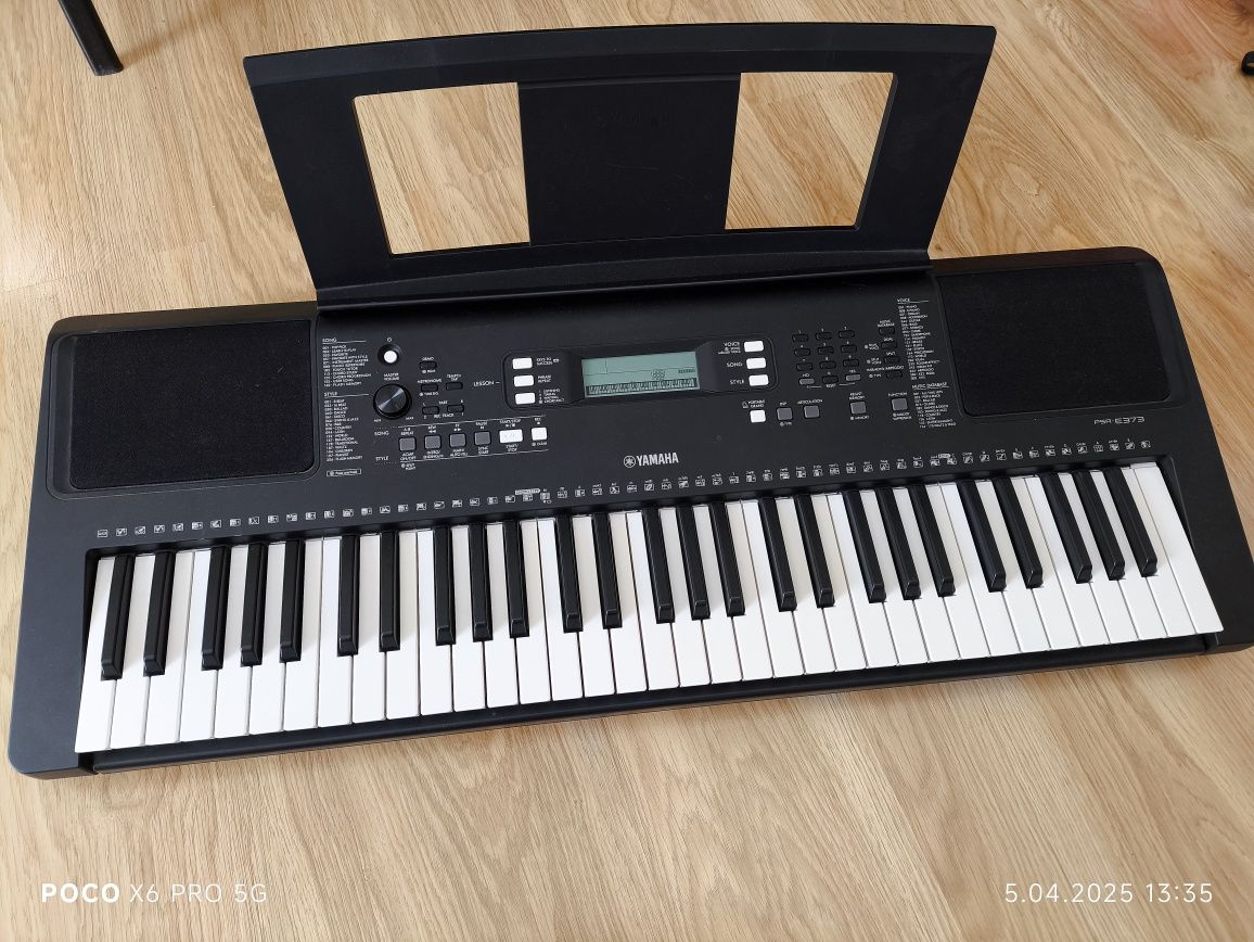 Keyboard Yamaha PSR E-373