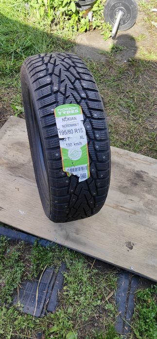 Покрышки nokian NORDMAN7 195/60 R15 новые шипованые