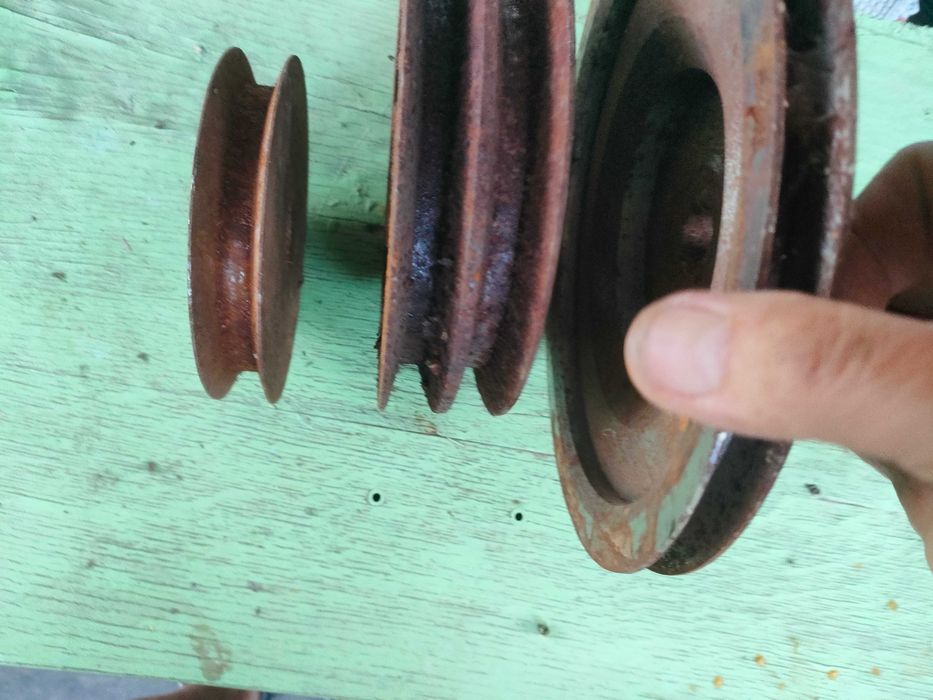 Продам шкiви рiзнi , цiна  договiрна.