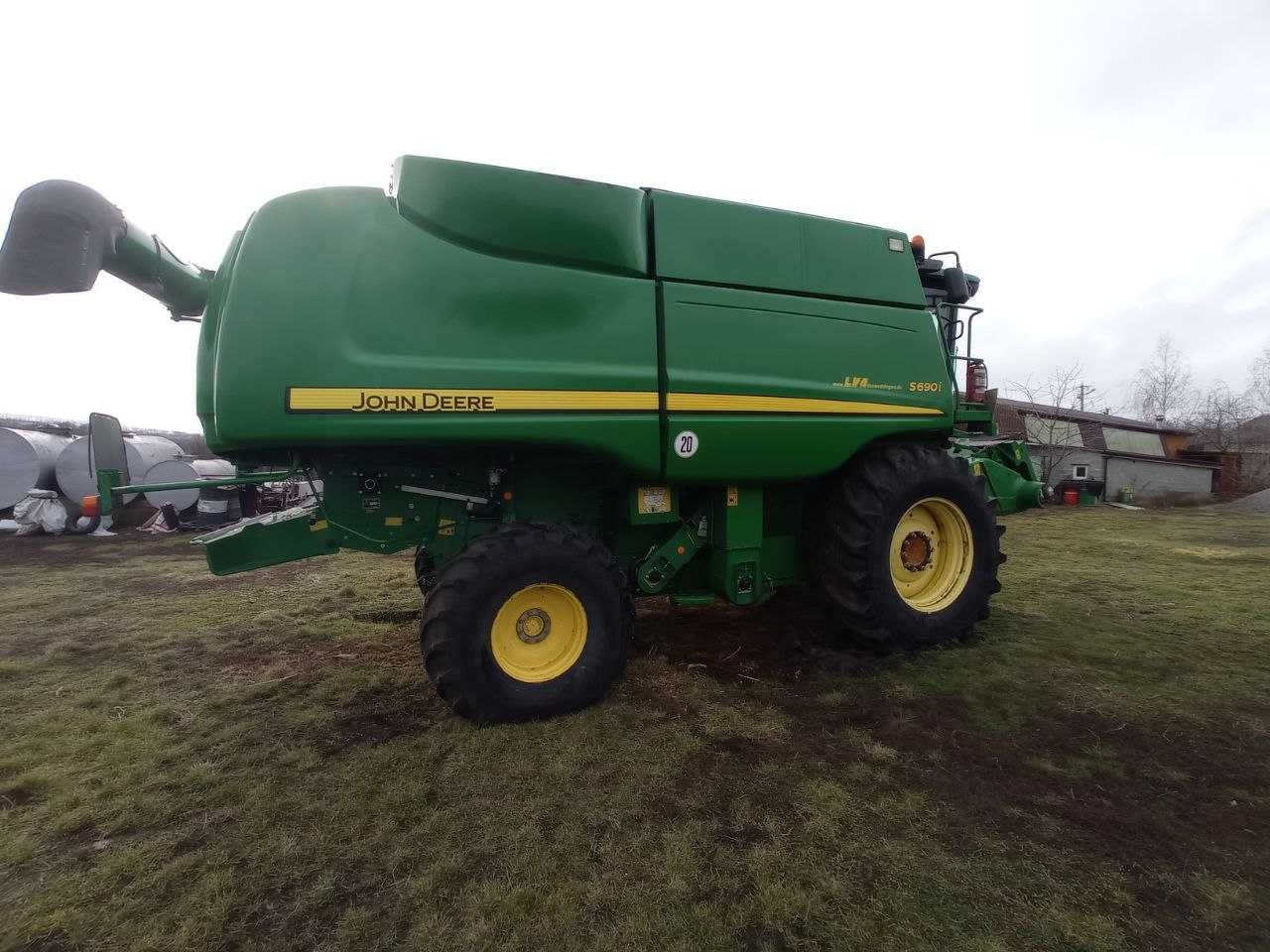 John Deere s690i 2010 року