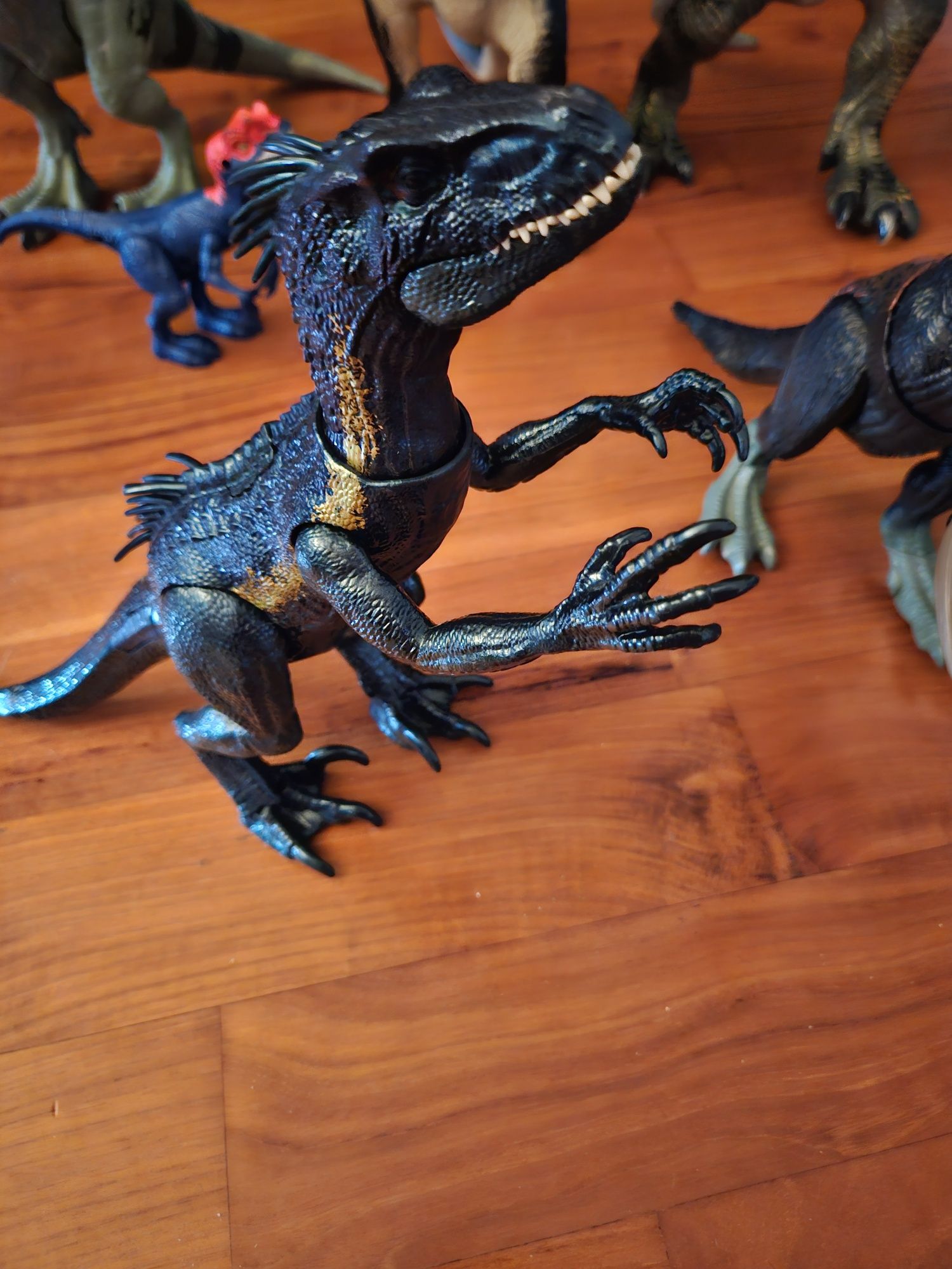 Mattel 55 cm dźwięk dinozaury Jurassic World 8 szt.