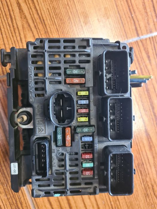 Caixa de fusíveis (BSM) peugeot 407