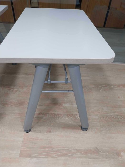 secretarias, cadeiras e artigos para a casa