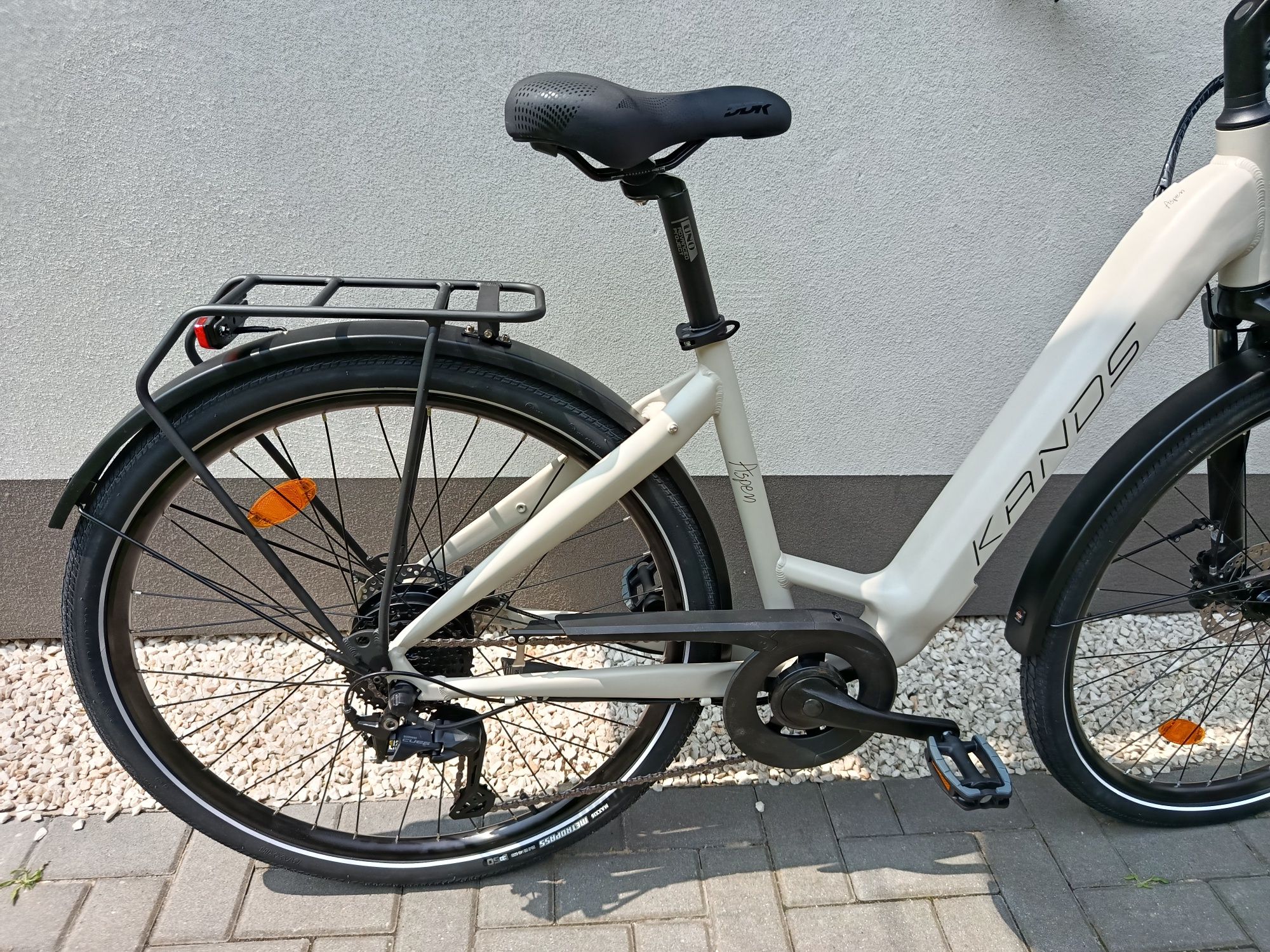 E-bike Kands Aspen 28 piaskowy mat 18 250W 14Ah Cues 1x9 gwarancja new