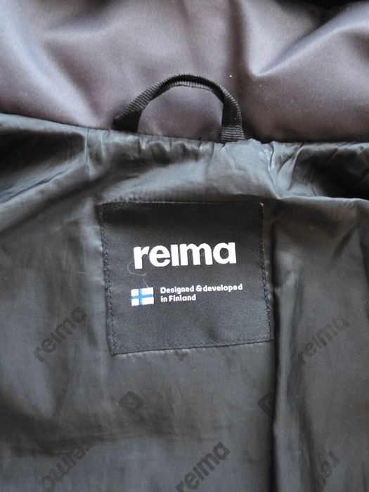Продам зимову куртку Reima
