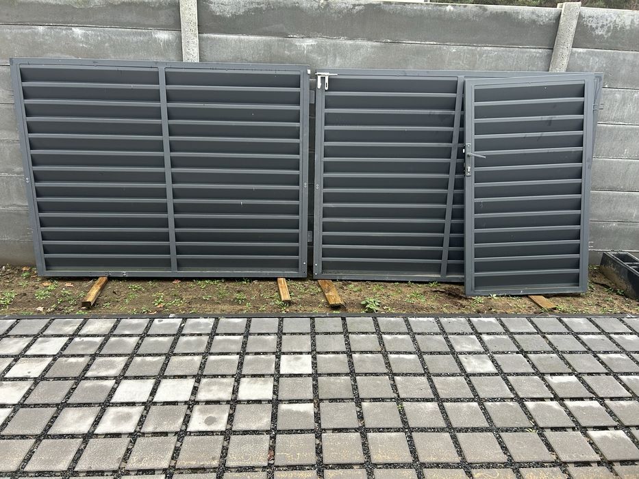 Brama wjazdowa z furtka