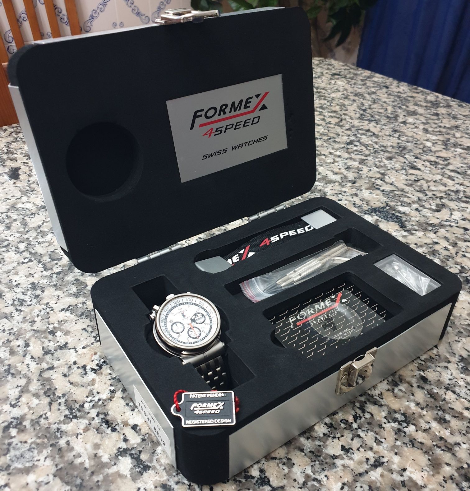 *EXCELENTE* Formex 4 Speed AS1500 Automatic Titanium (Swiss Made) 46mm