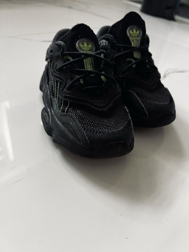 Sneakersy adidasy Adidas Ozweego roz. 25 czarne