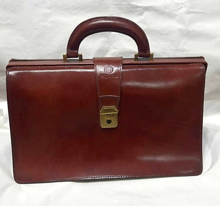 Pasta Executiva Clássica em Couro Castanho