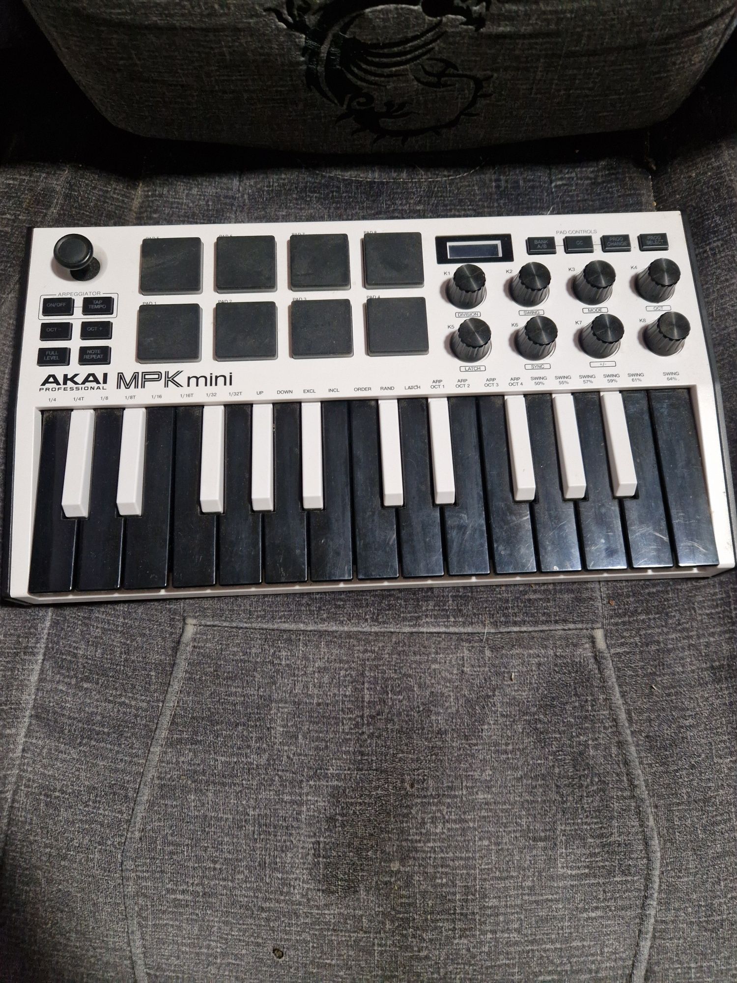 Vendo controlador midi Akai