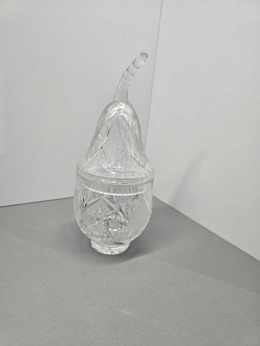 Bomboniera GRUSZKA kryształ  z okresu PRL-U