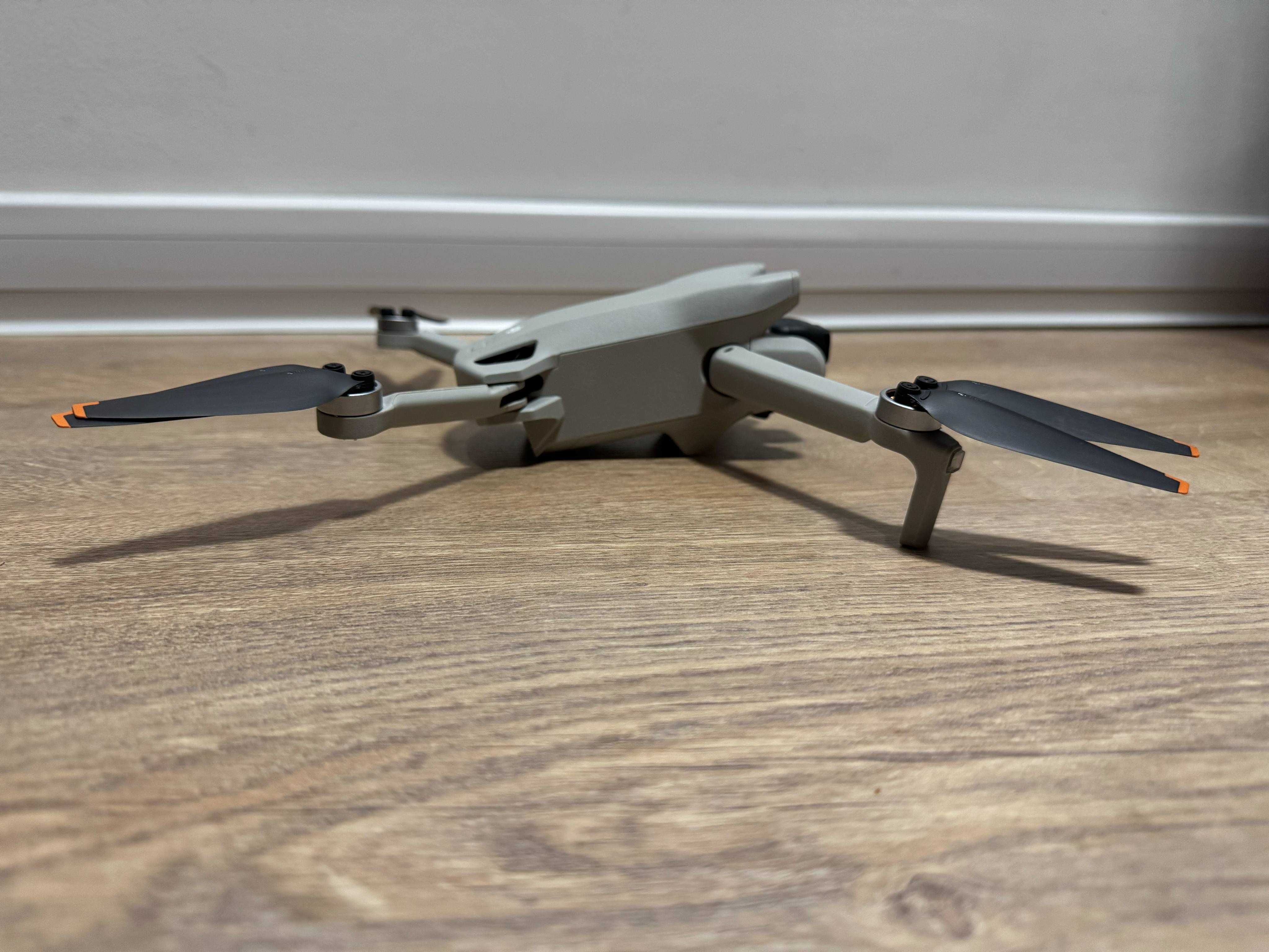 DJI mini 3 fly more combo na gwarancji