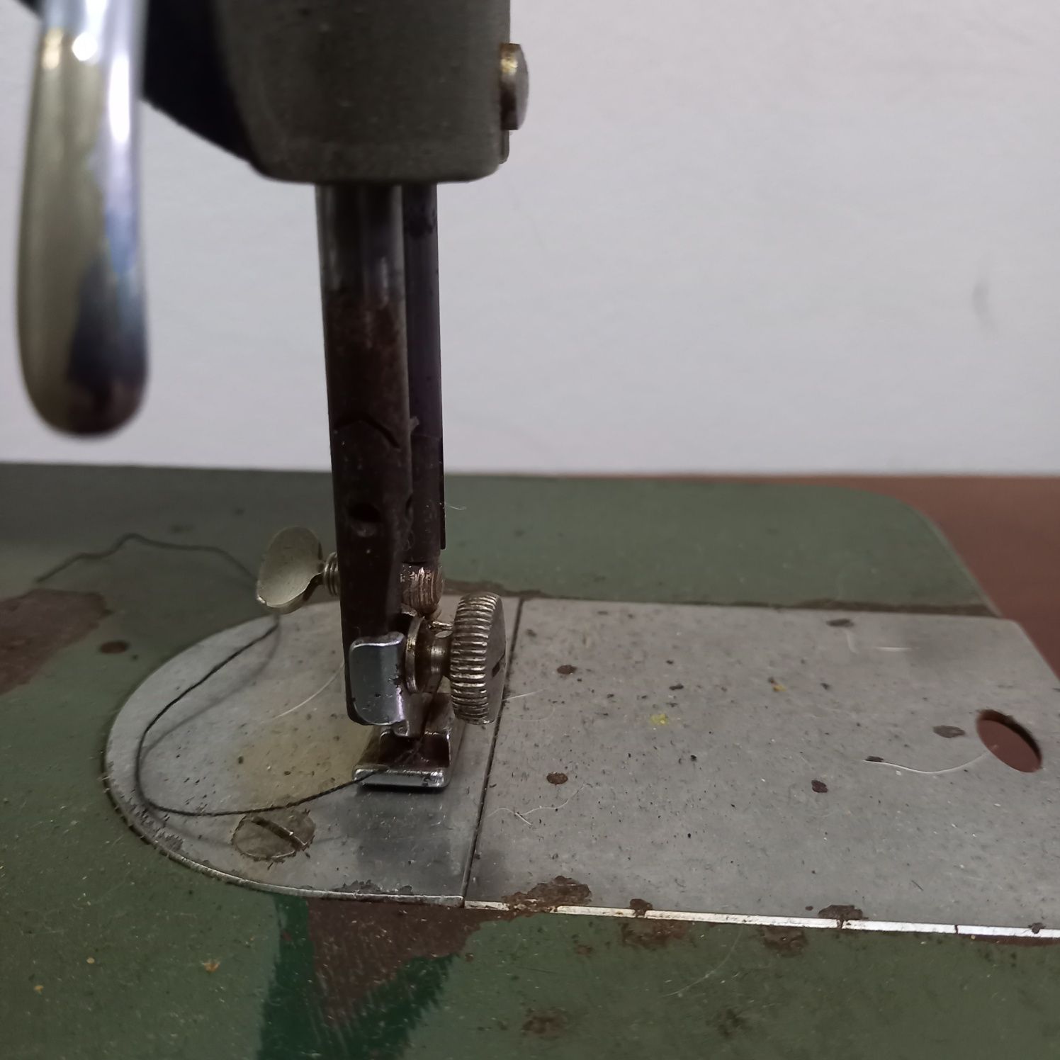 Cabeco maquina de costura Husqvarna
