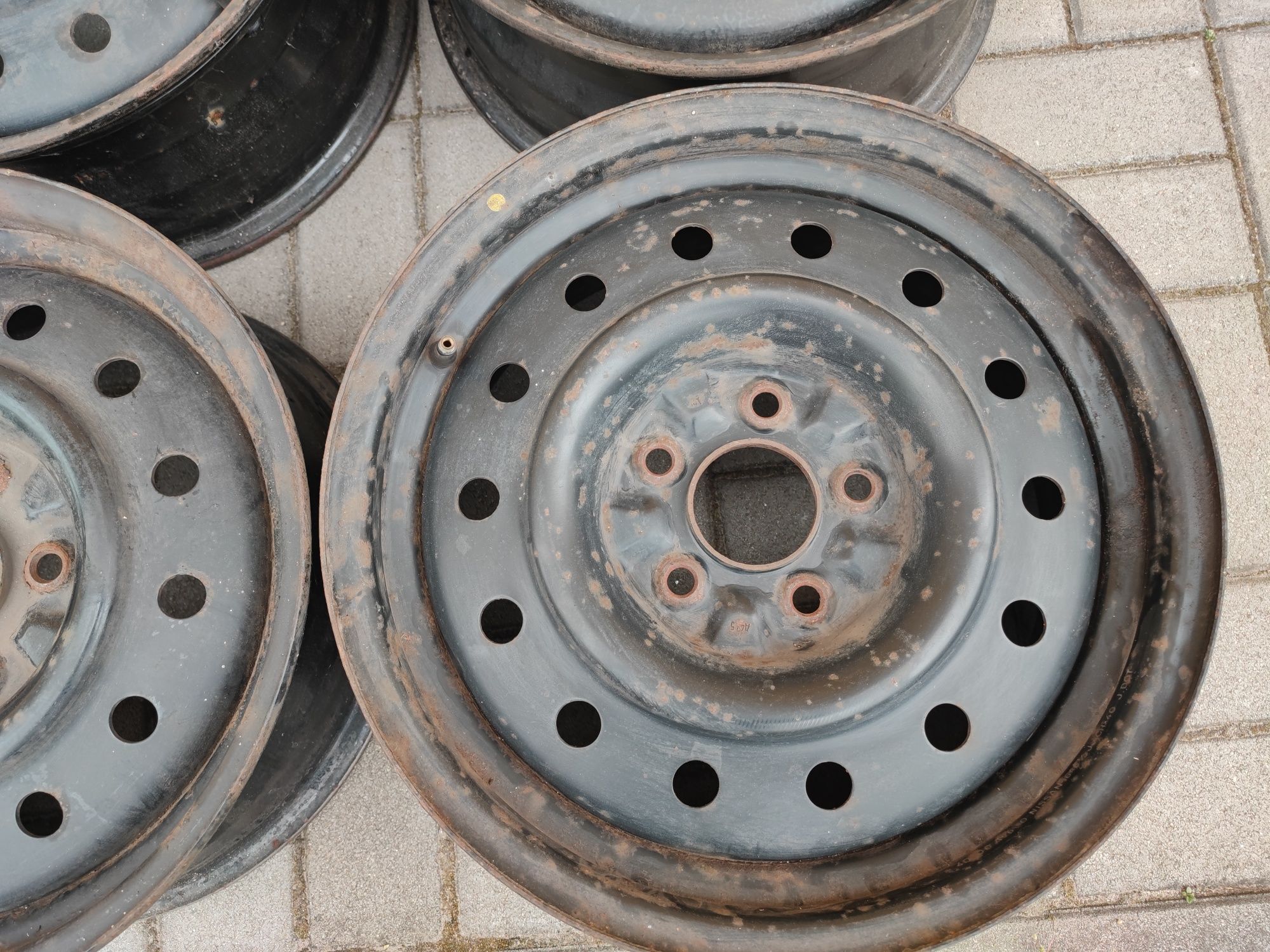 Felgi stalowe nissan renault 16" 5x114,3