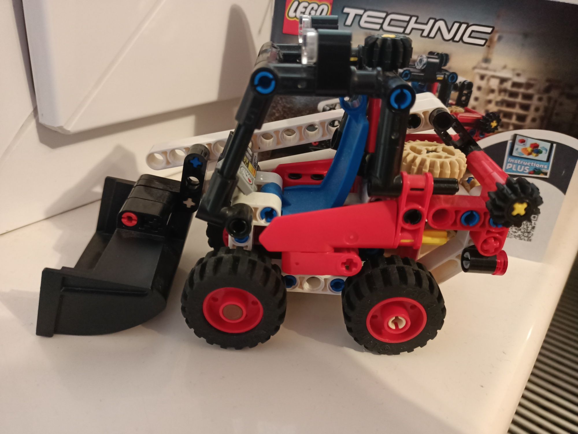 LEGO technic model 42116