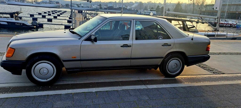 Mercedes Benz w124