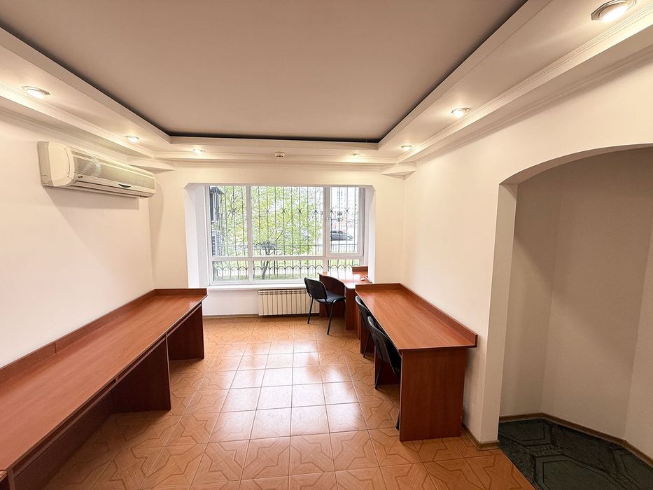 Оренда приміщення | офіс | кабінет - метро Мінська 1 хв. | ОБОЛОНЬ