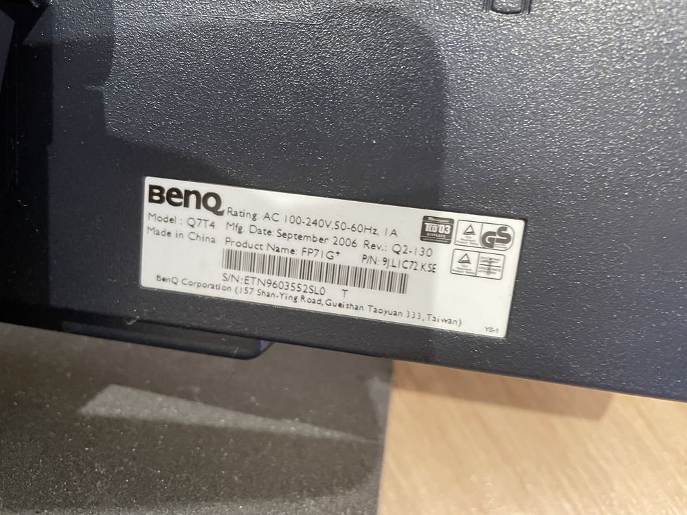 Monitor Benq Q7T4