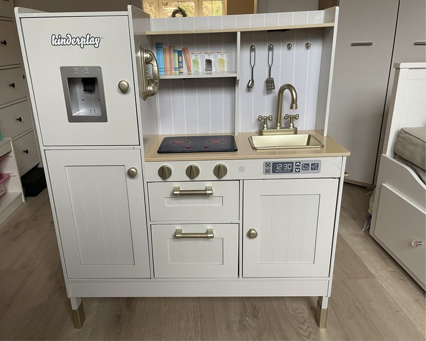 Drewniana kuchnia dla dzieci  Kinderplay