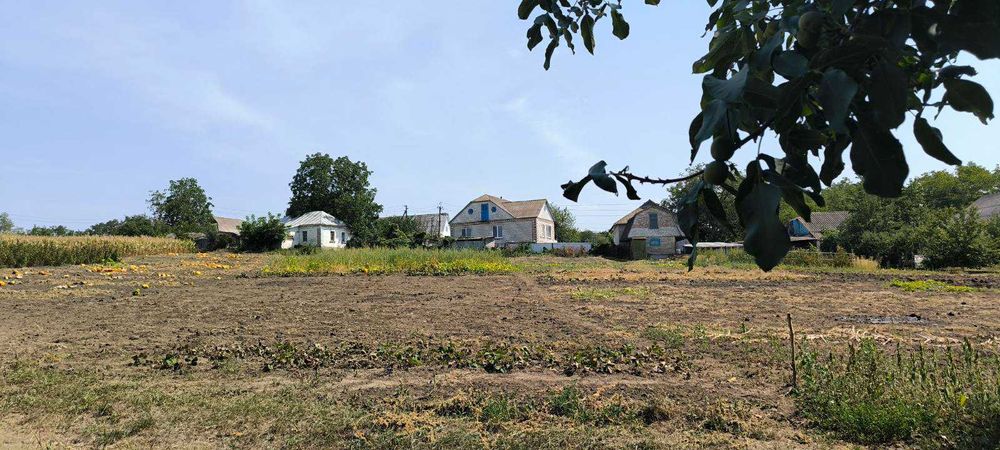 Продаємо будинок