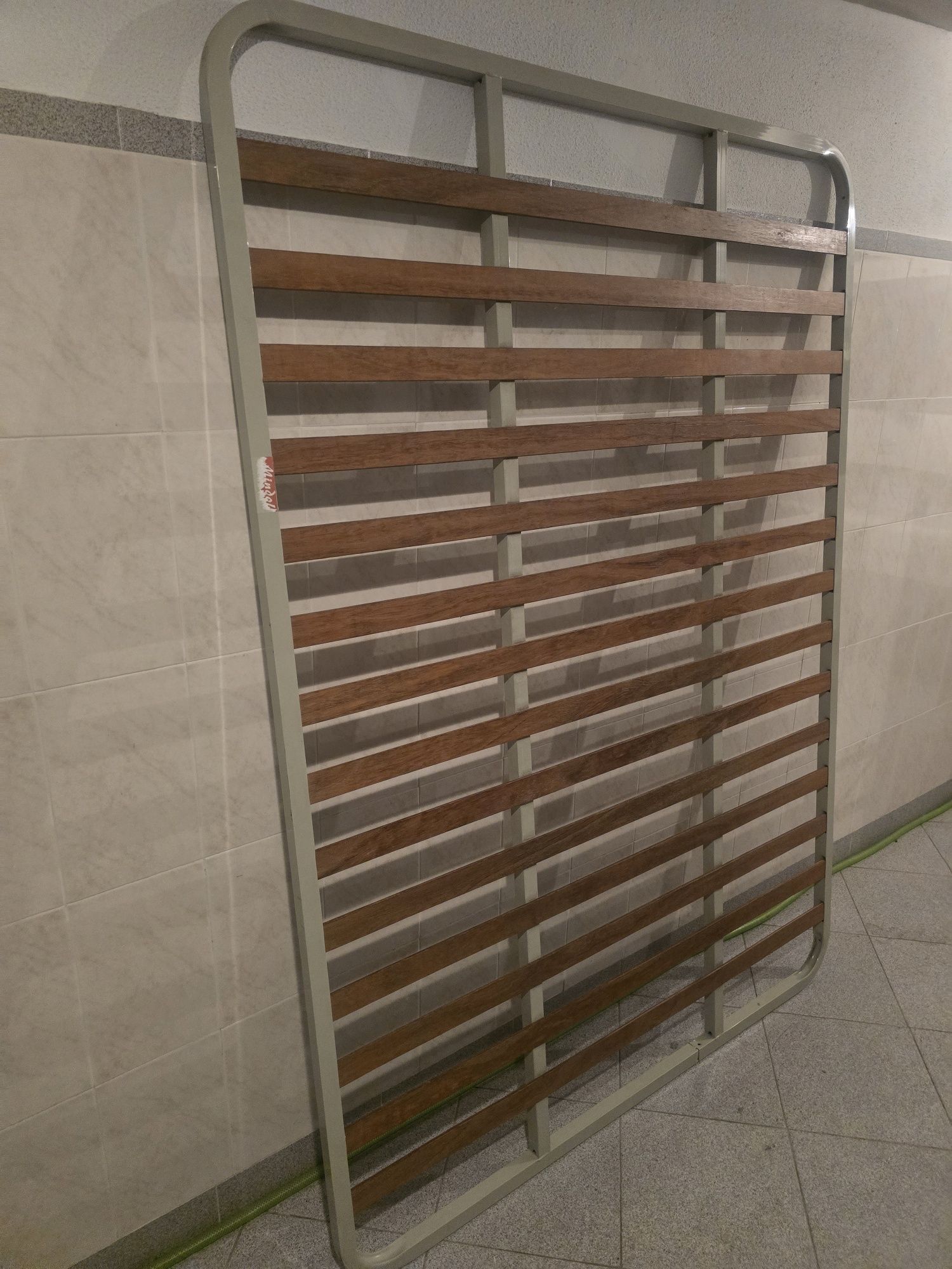Estrado de cama de casal
