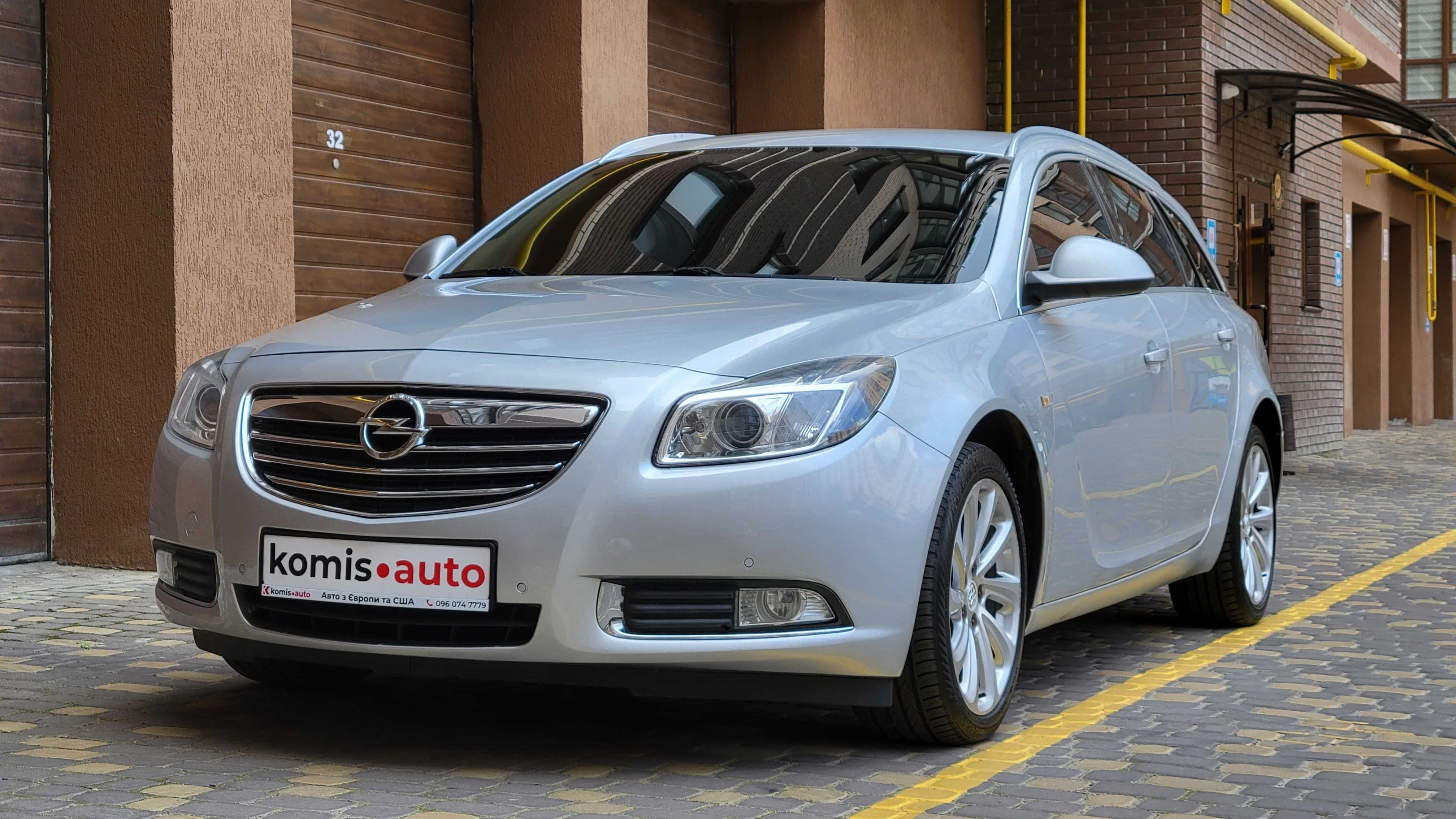 Продам автомобіль Opel Insignia 4x4 (Повний привід)