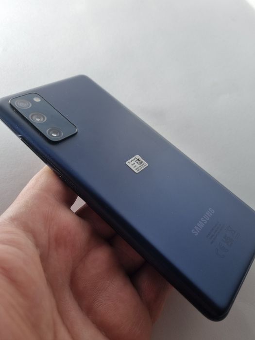 Телефон Samsung s20 Fe 128gb