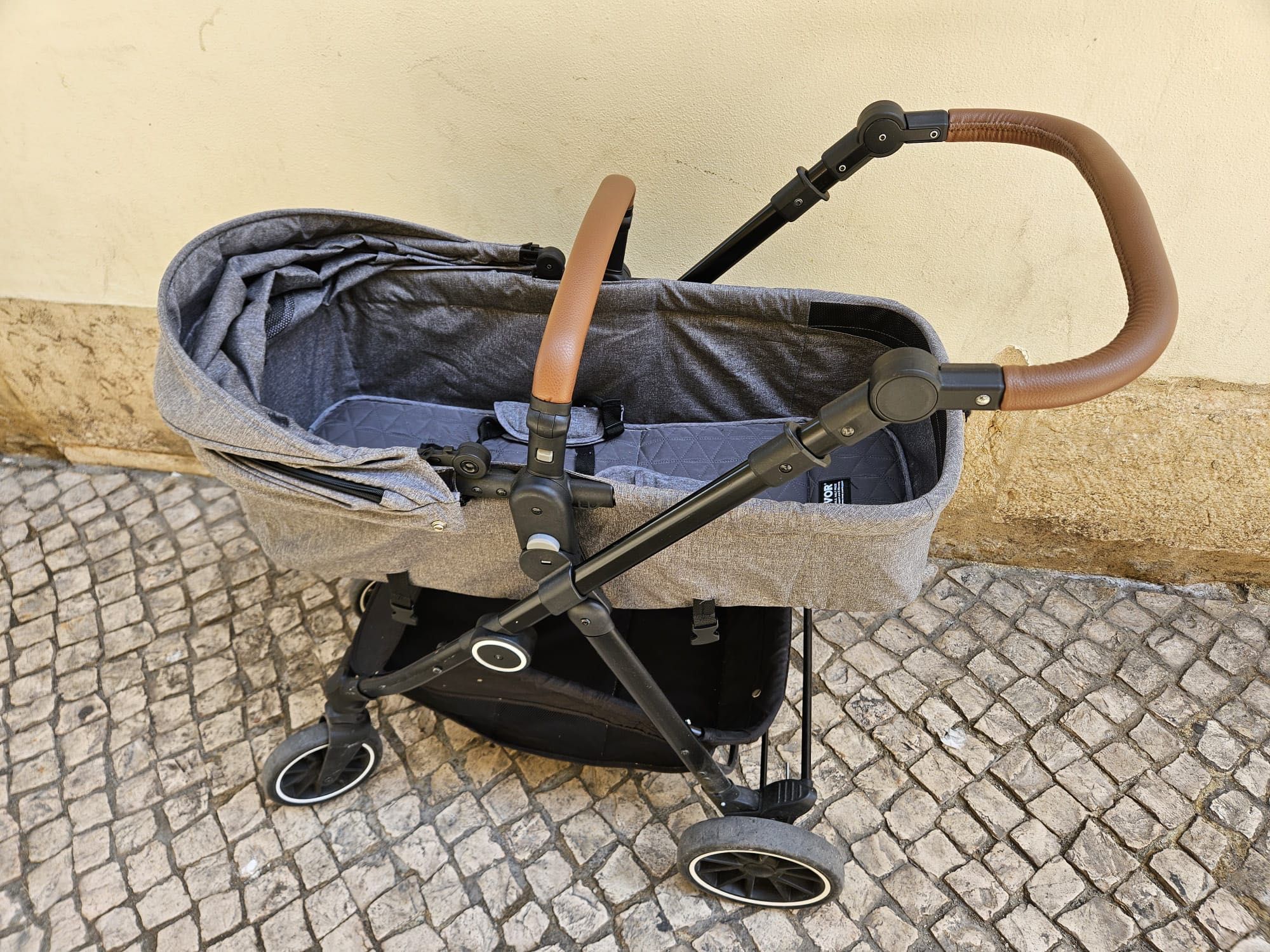 Carrinho de Bebê VEVOR com Berço Dobrável Reversível