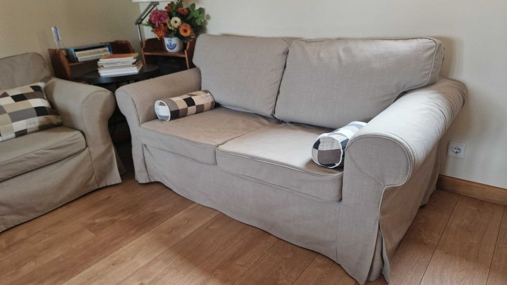 Sofá Ektorp Ikea 2 lugares (ótimo estado)