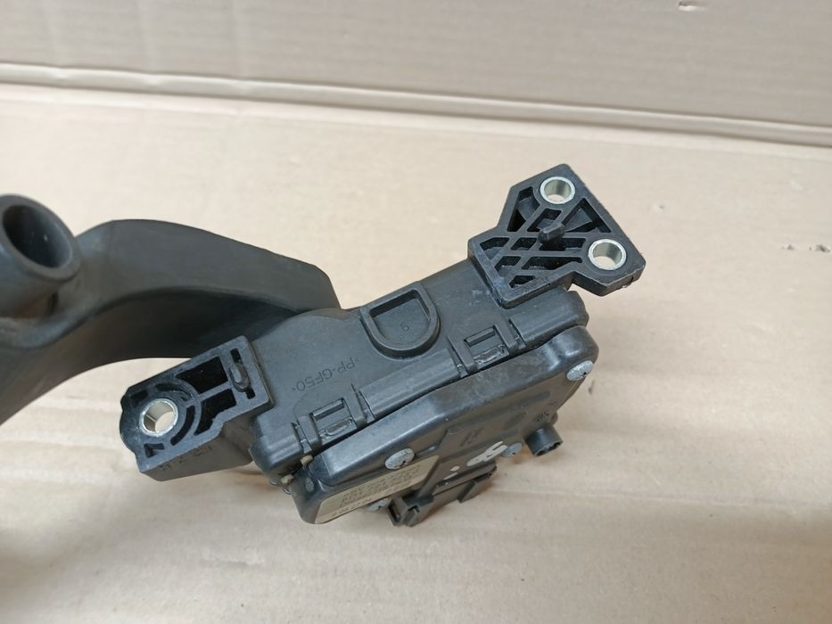 Pedał potencjometr gazu 1.9 2.5 TDI Vw Passat B5 FL Skoda Superb I