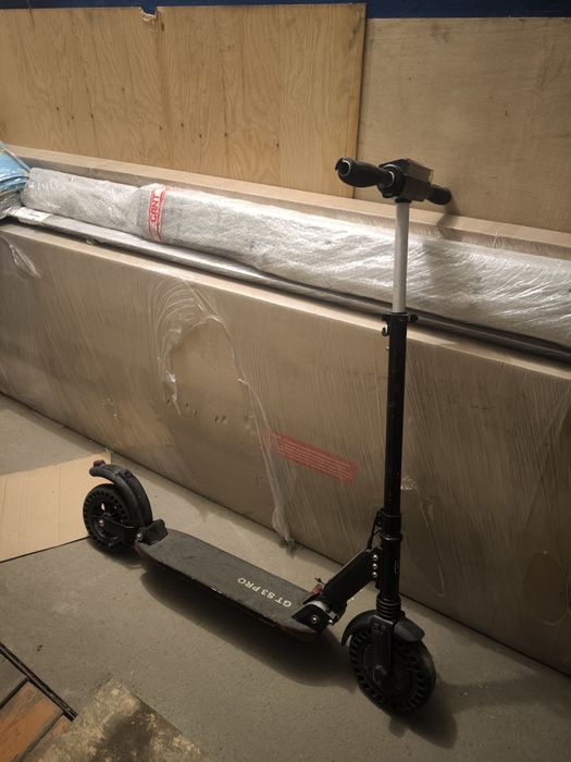 Продам електро самокат куго с3