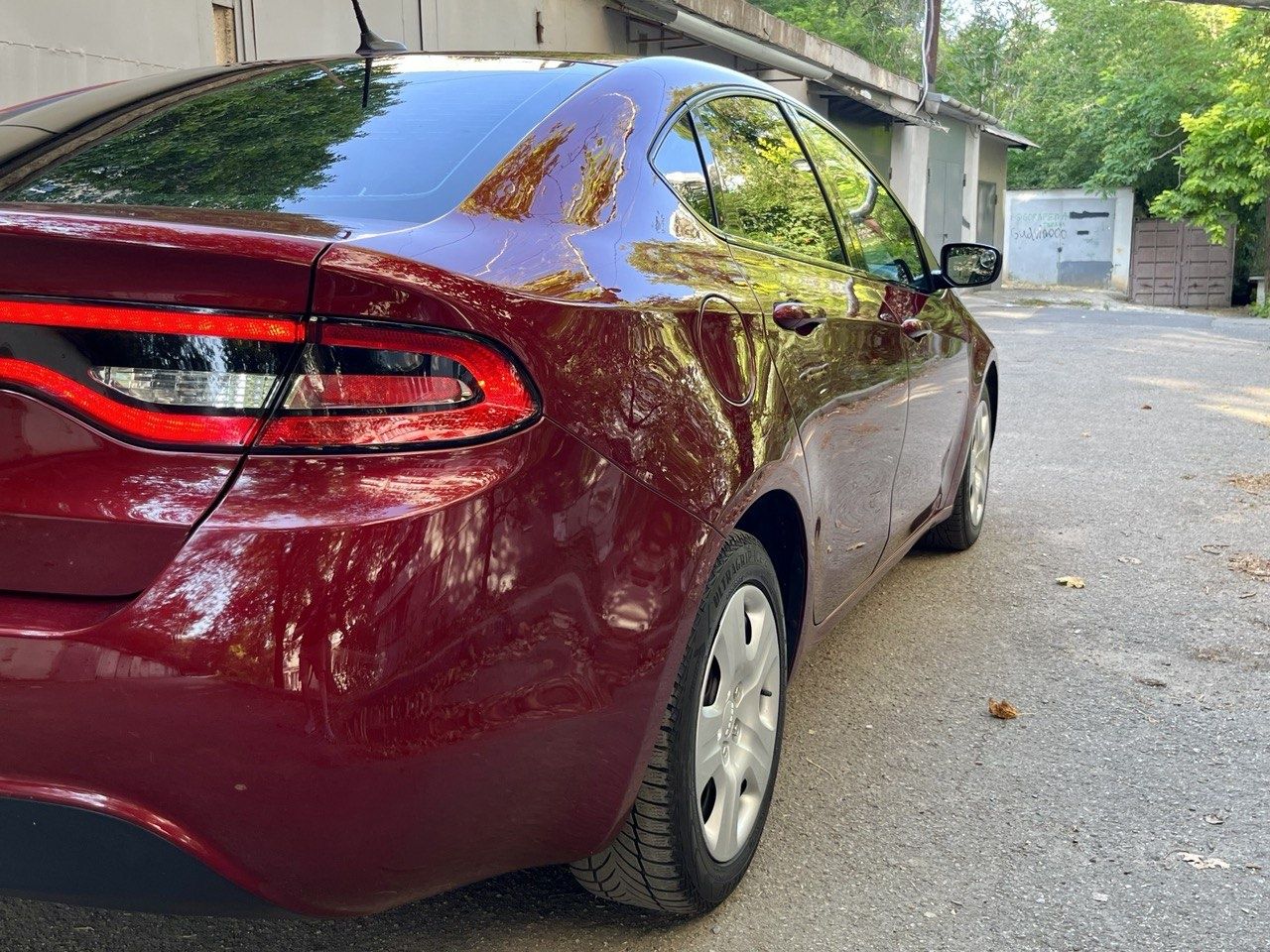 Dodge Dart SE 2.0 л