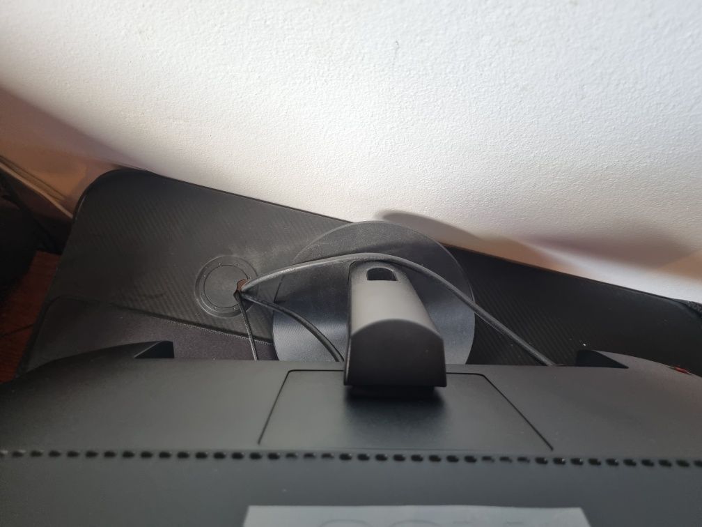 Monitor Gaming AOC 23.8” 144Hz 1ms – Excelente estado