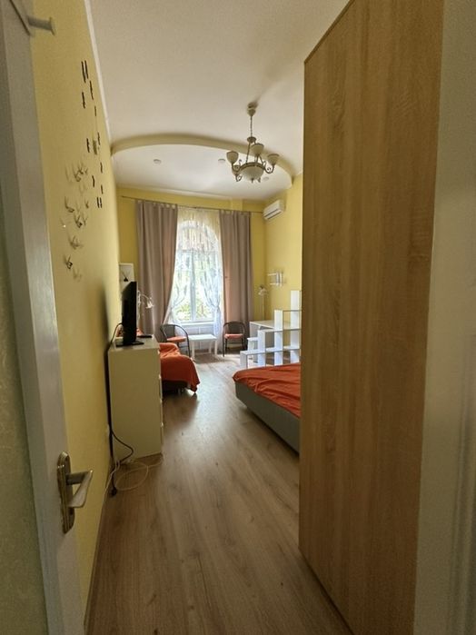 Квартира -студии 2 уровня в историческом центре Одессы