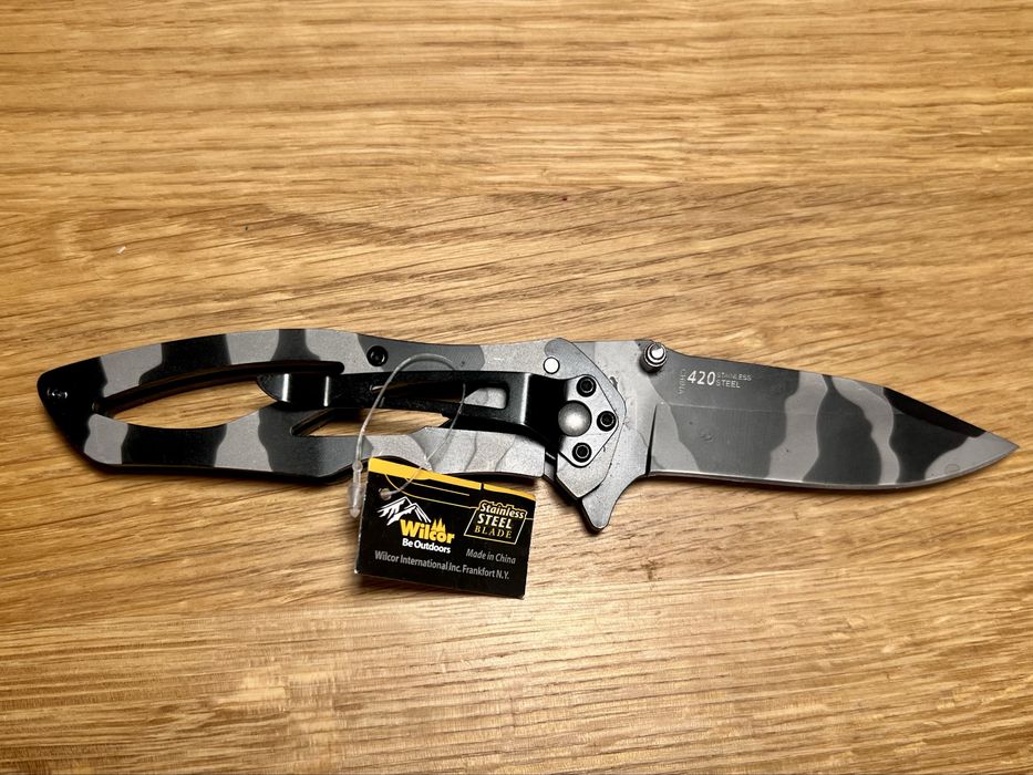 Nóż kieszonkowy skladany EDC Wilcor Be Outdoors 4.5” Black Camo