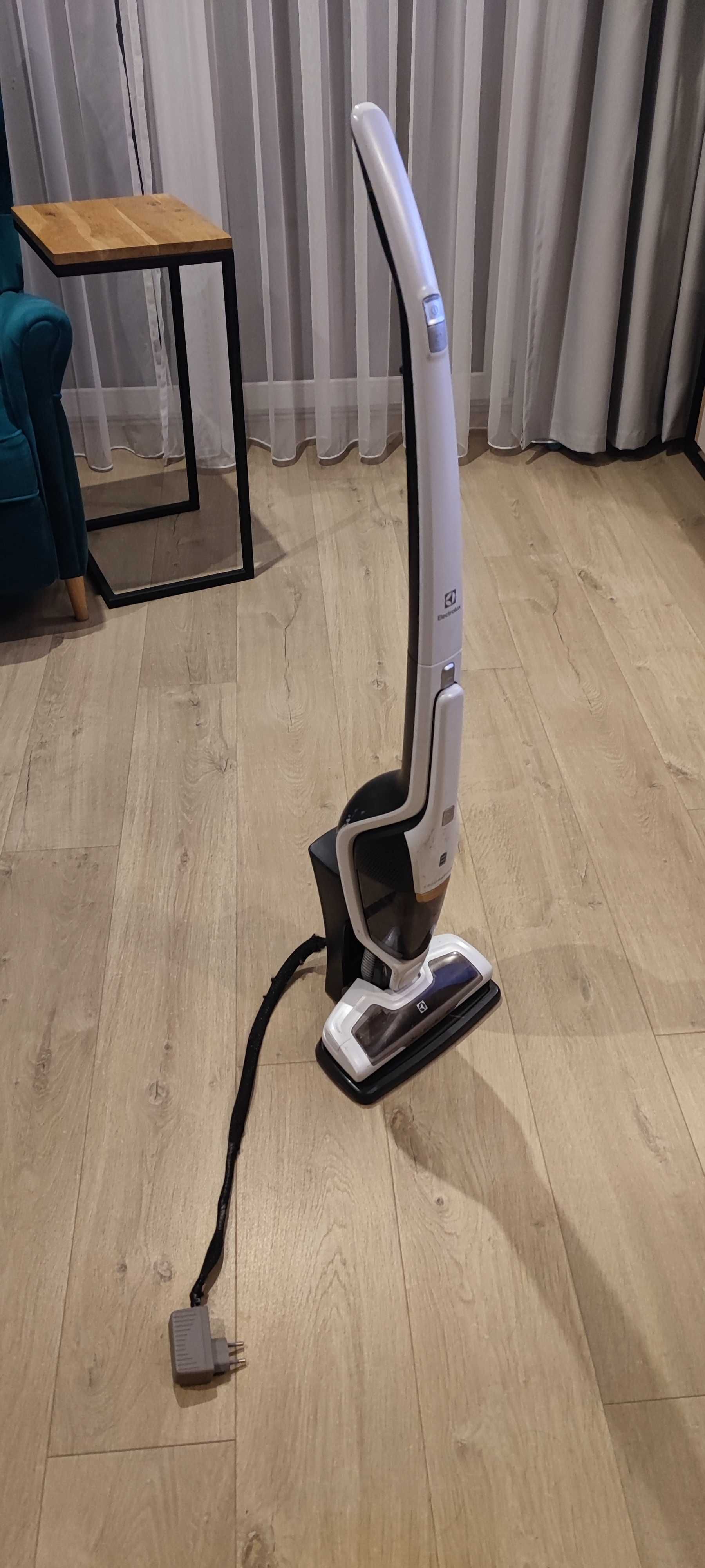 Odkurzacz Electrolux EER7ALLRGY - na części