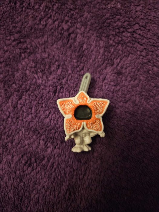 Kinder joy Stranger Things komplet demogorgonow 3szt