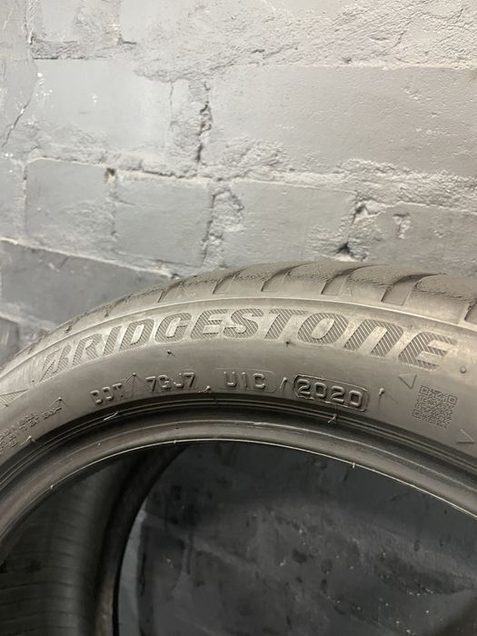 1шт Run Flat 225/45 R18 Bridgestone Blizzak LM001